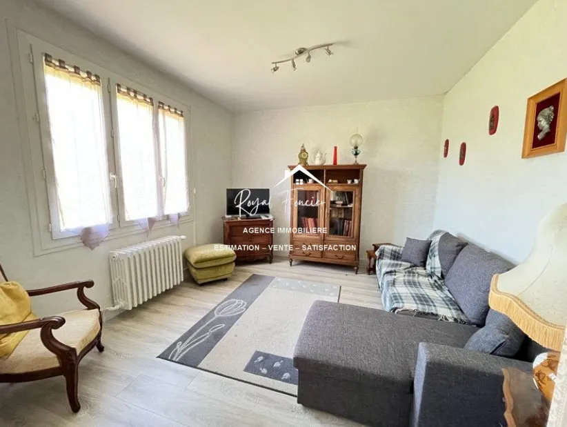 Soggiorno - House with Garden View in Ligueil
