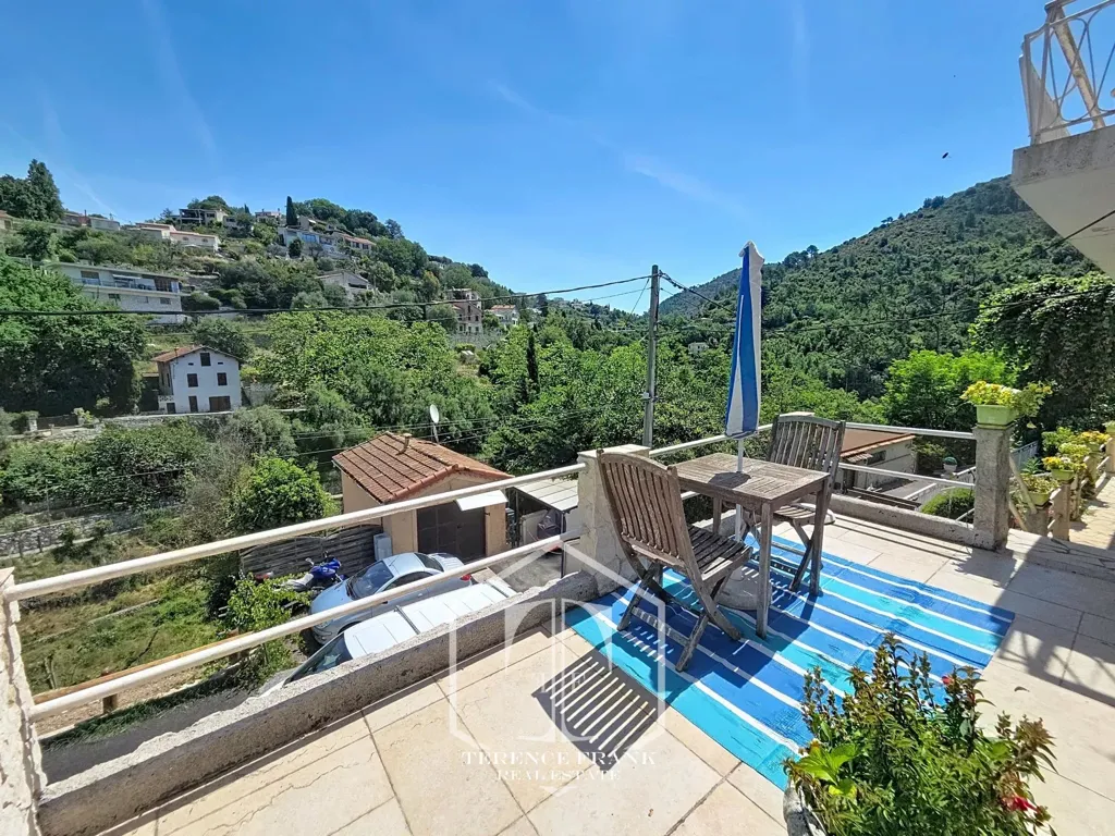 Terrasse - Appartement avec Piscine et Terrasse à Aspremont