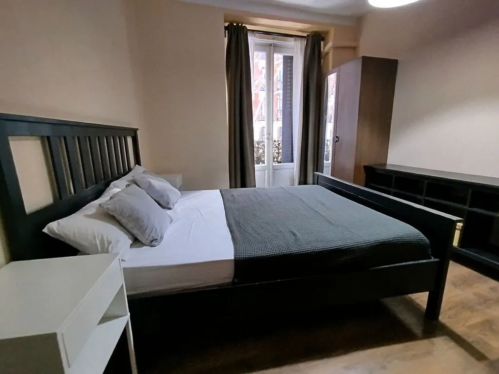 Magamistoad - 7-Bedroom Flat with Terrace in Madrid Centre