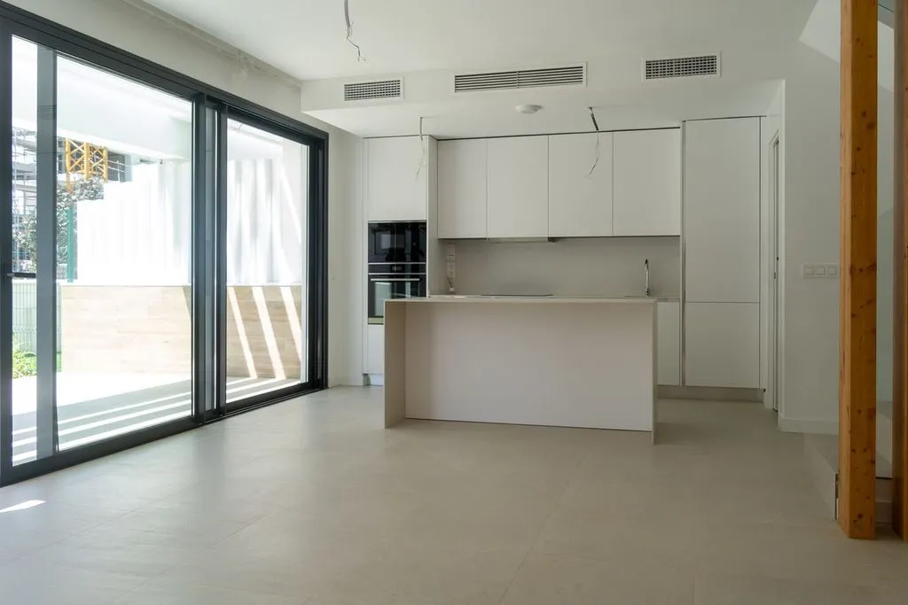 Cucina - Contemporary Villa with Pool in Serene Atalaya