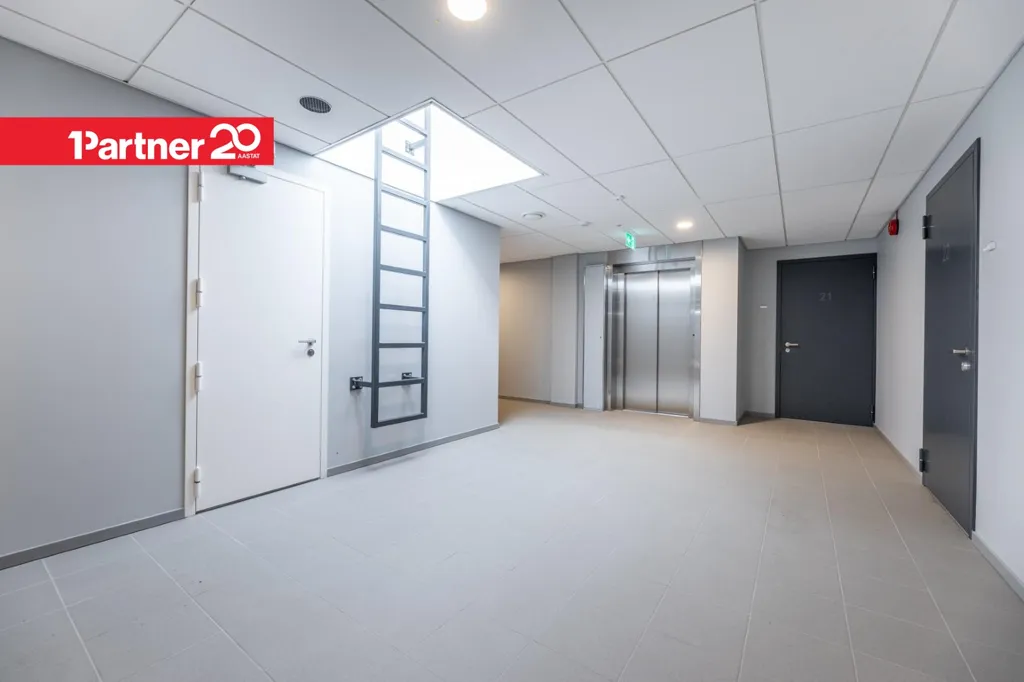 hallway_entrance