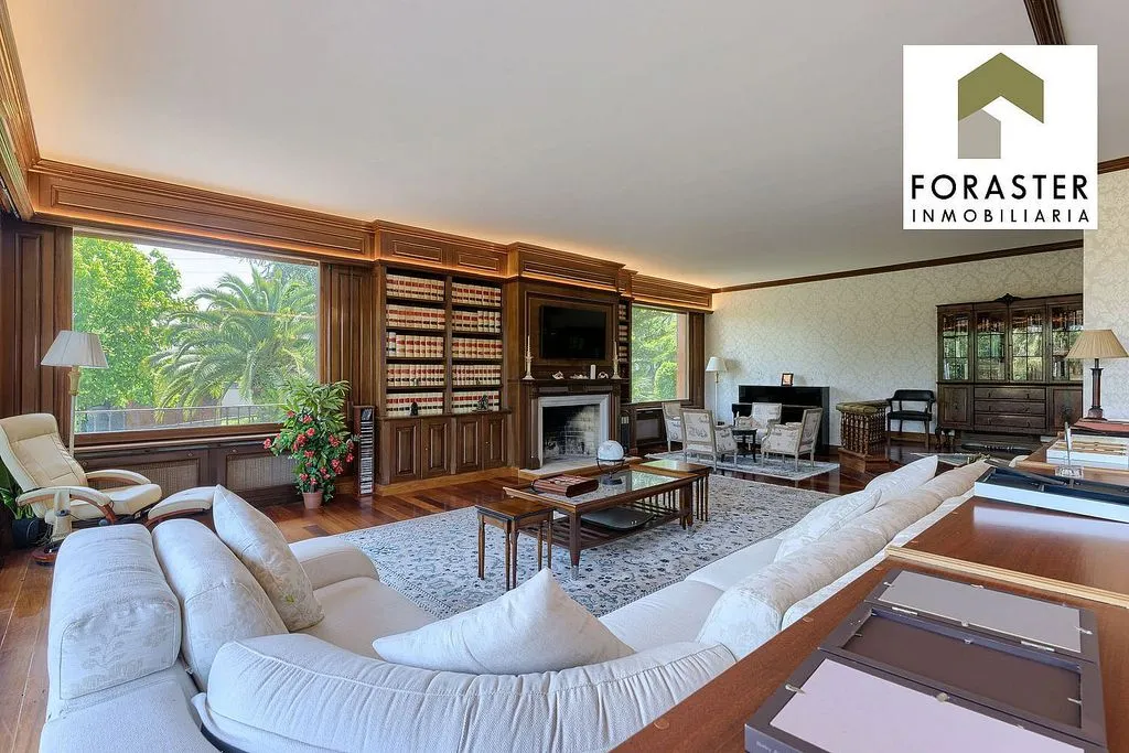 Séjour - Chalet with Pool and Terrace in Loiu