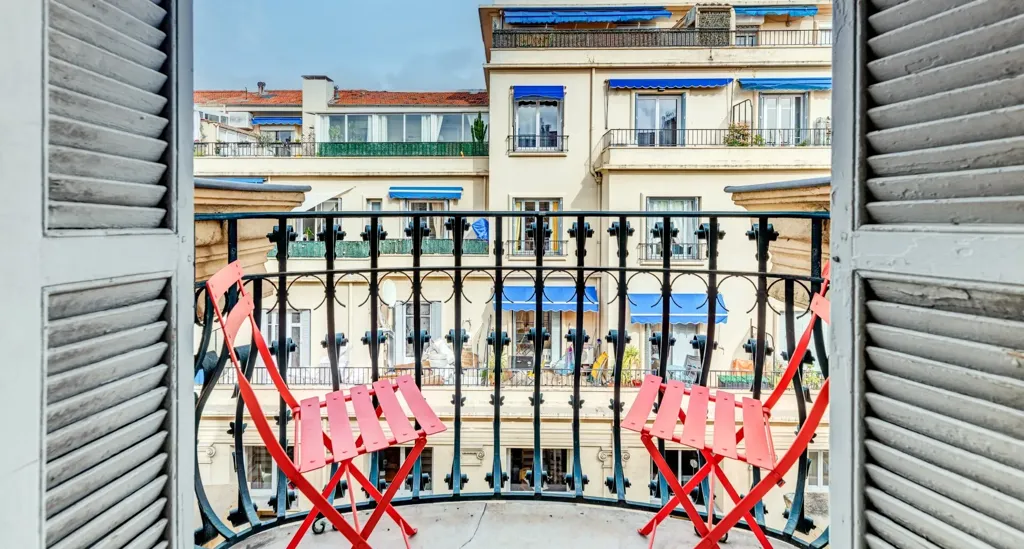 Rõdu - Renovated 2-Bedroom Apartment in Nice Centre