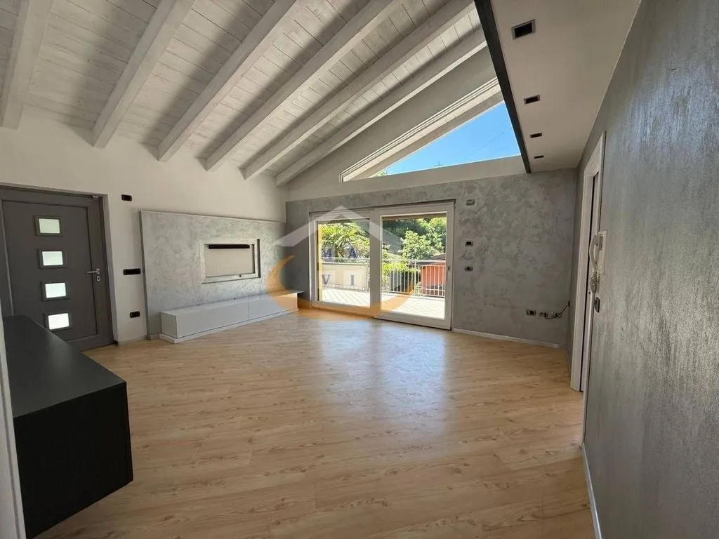 Séjour - Luxury Penthouse with Lake View in Nago-Torbole