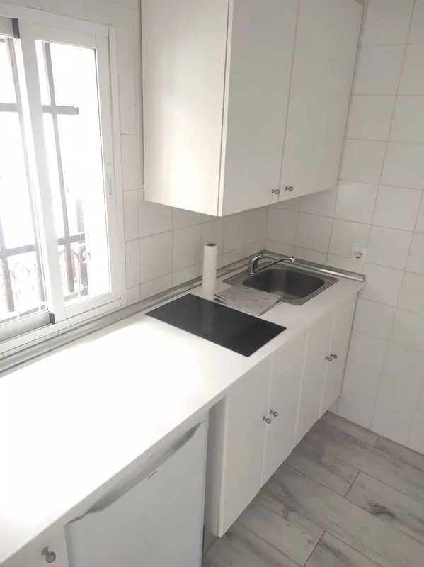 Köök - Sunny 1-Bedroom Flat in Almagro