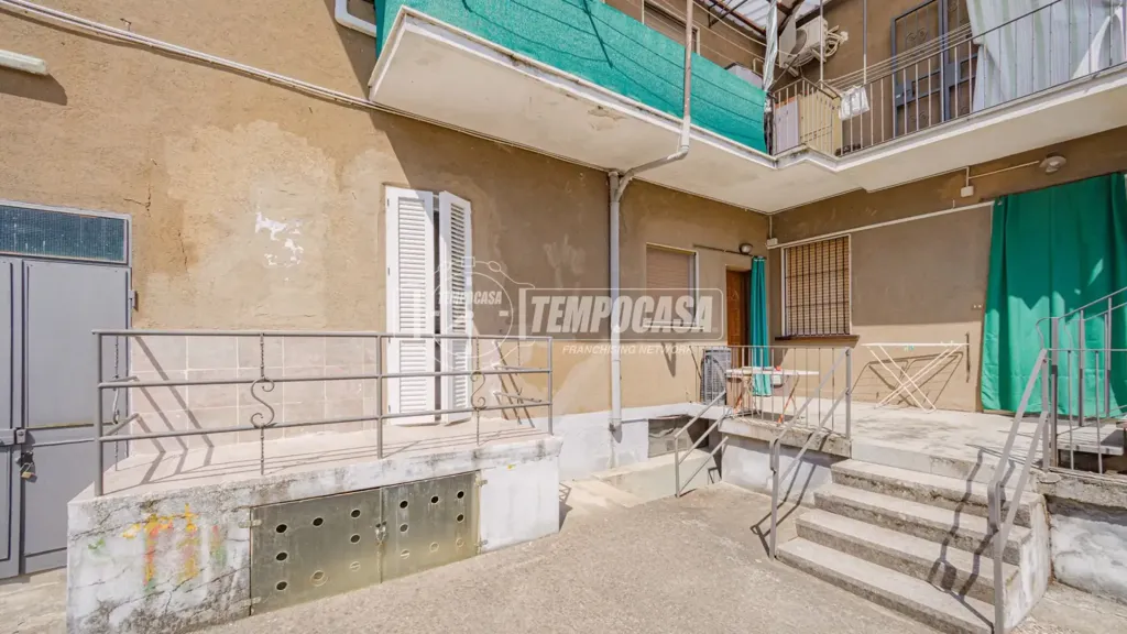 Jardin - Spacious Triplex with Balcony in Vigevano