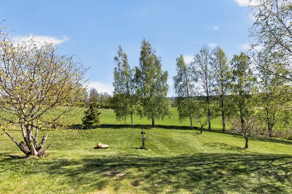 Aed - Ensuite Villa with Garden in Jönåker