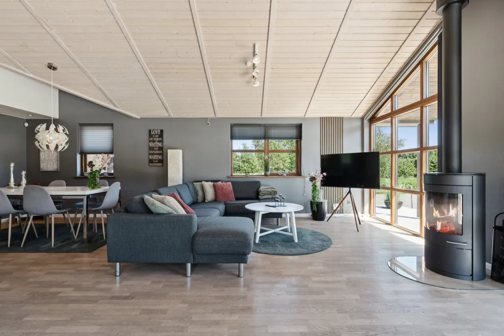 Elutuba - Vacation House with Pool near Hals