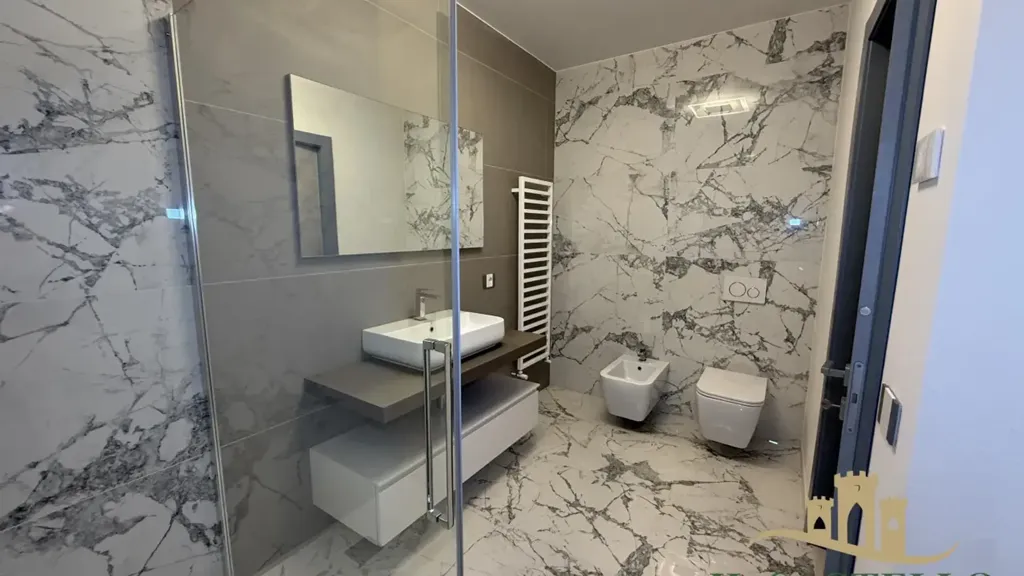 Salles de bain - Modern Villa with Lake View in Magione