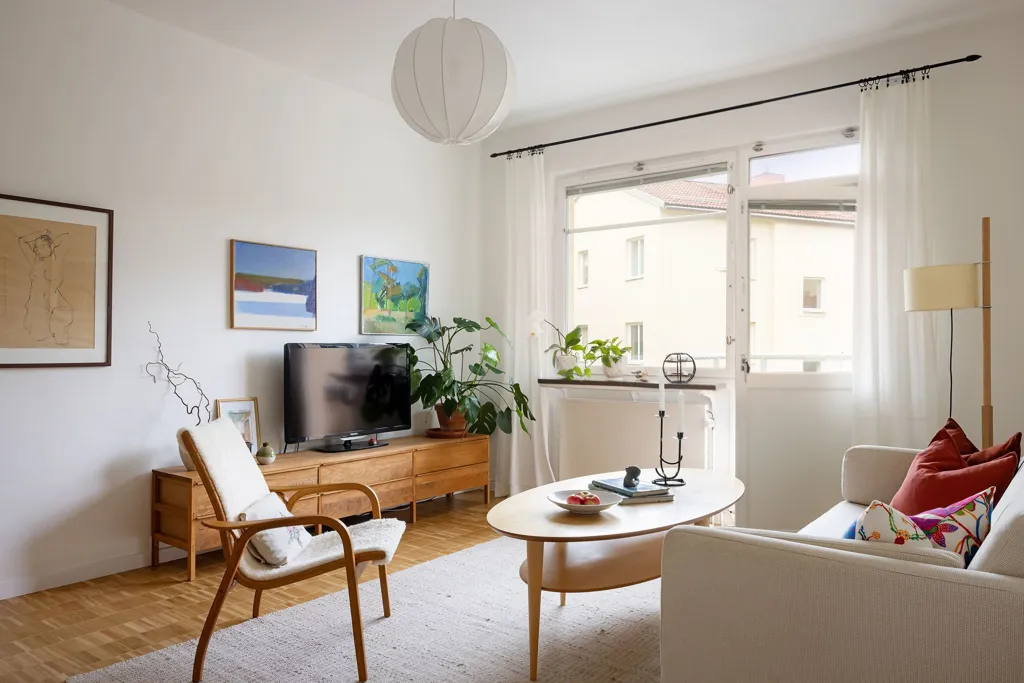 Elutuba - Charming 2-Bedroom with Balcony in Årsta
