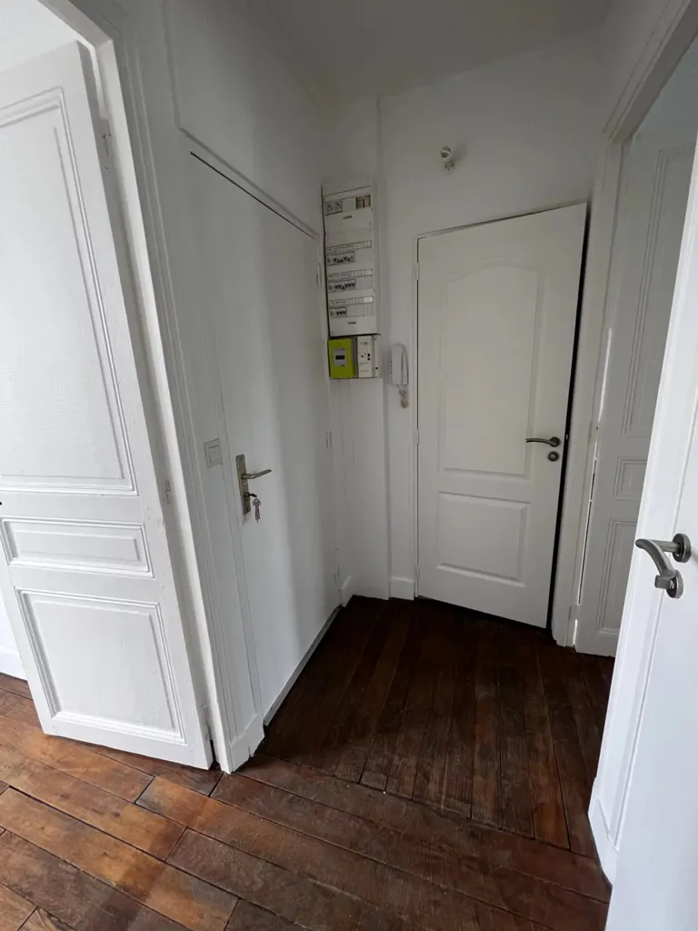 Entrée - Appartement Type 3 avec Cuisine Équipée à Amiens