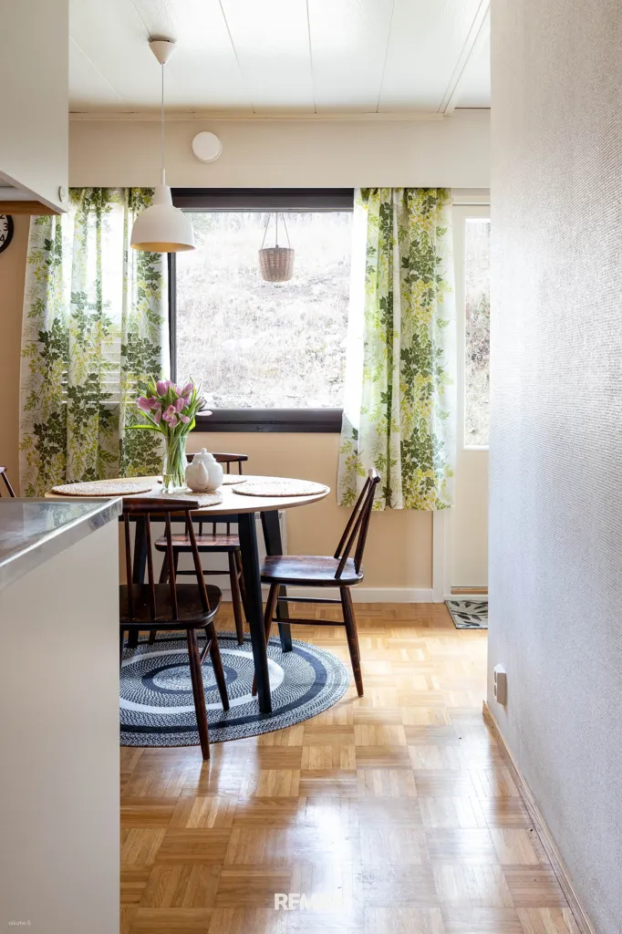 Söögituba - Detached Bungalow with Garden in Lohja