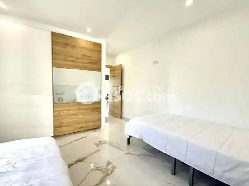 Chambres - Chalet with Private Pool in Carrer de Navarra