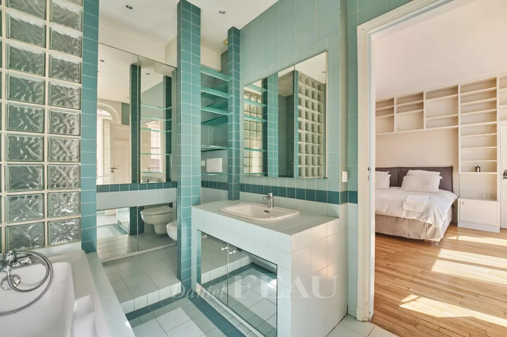 Bathrooms - Luxury Corner Apartment with View in Paris 7th