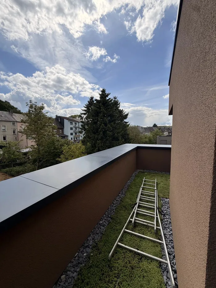 Balcon - Maison en Construction à Oberkorn avec Terrasse