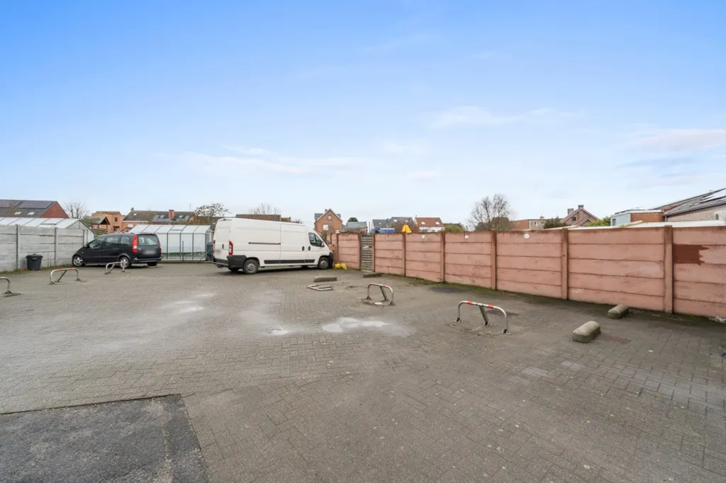 Exterior - Semi-Open Apartment with Parking in Buggenhout