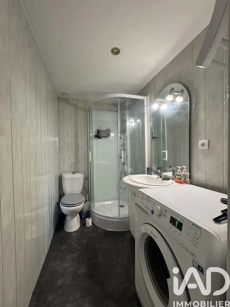 Vannitoad - Duplex Studio with Mezzanine in Bourges