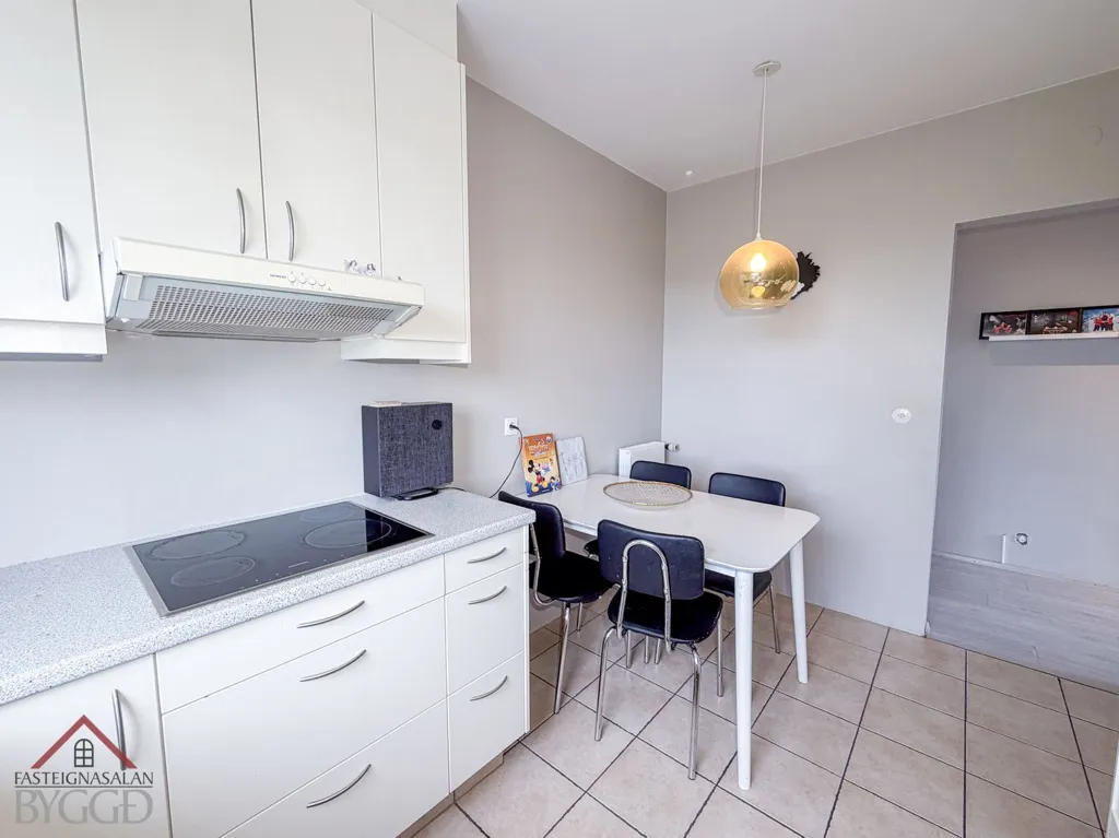 Köök - Apartment with South Balcony in Akureyri