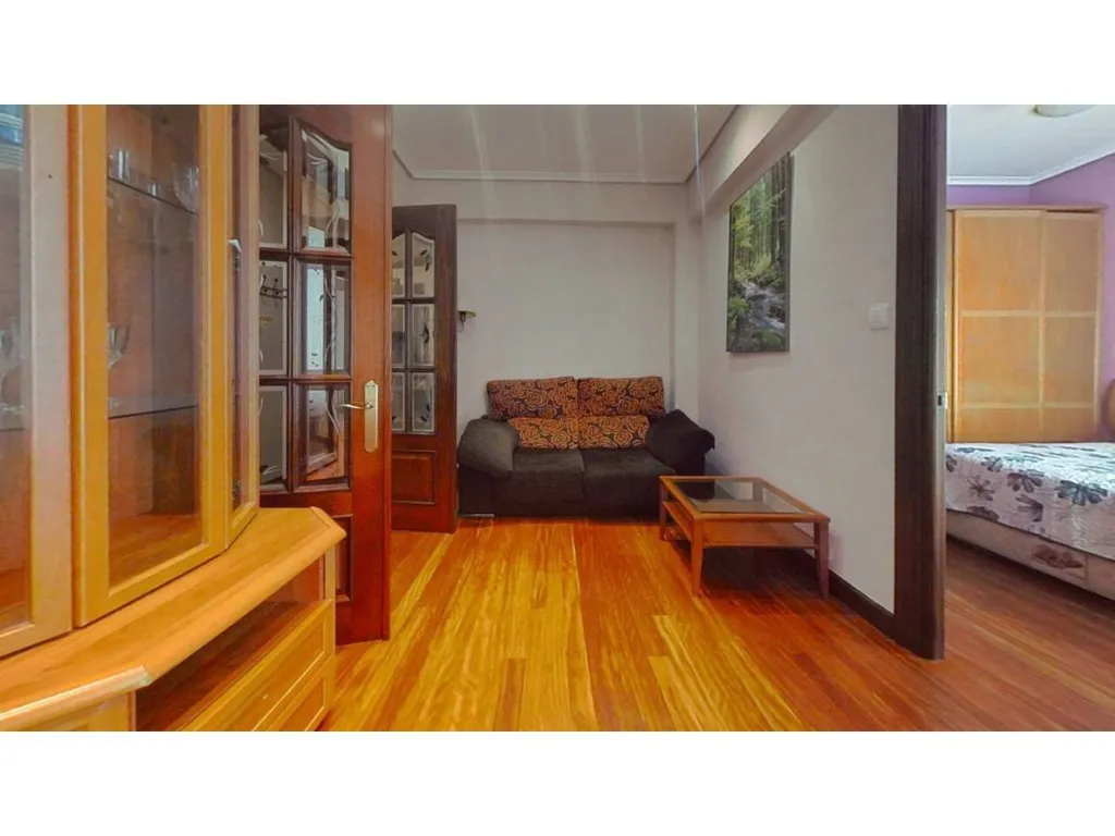 Elutuba - Modernised Flat with Metro Access in Bilbao
