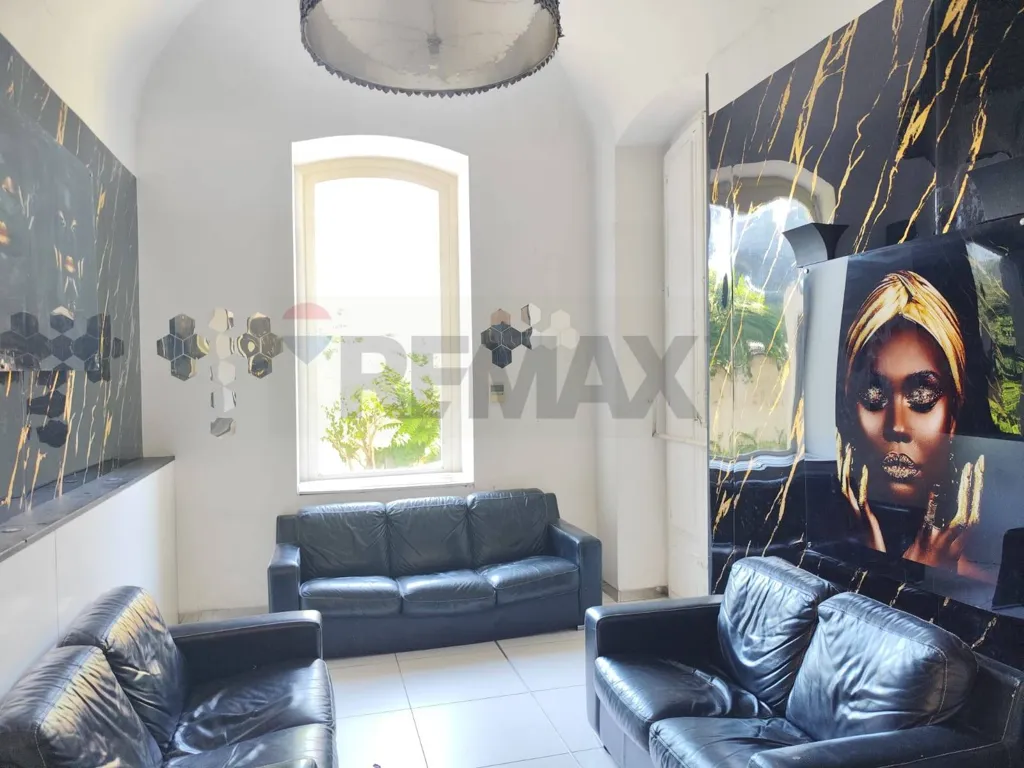 Séjour - Historic Villa with Garden in Bari Carrassi