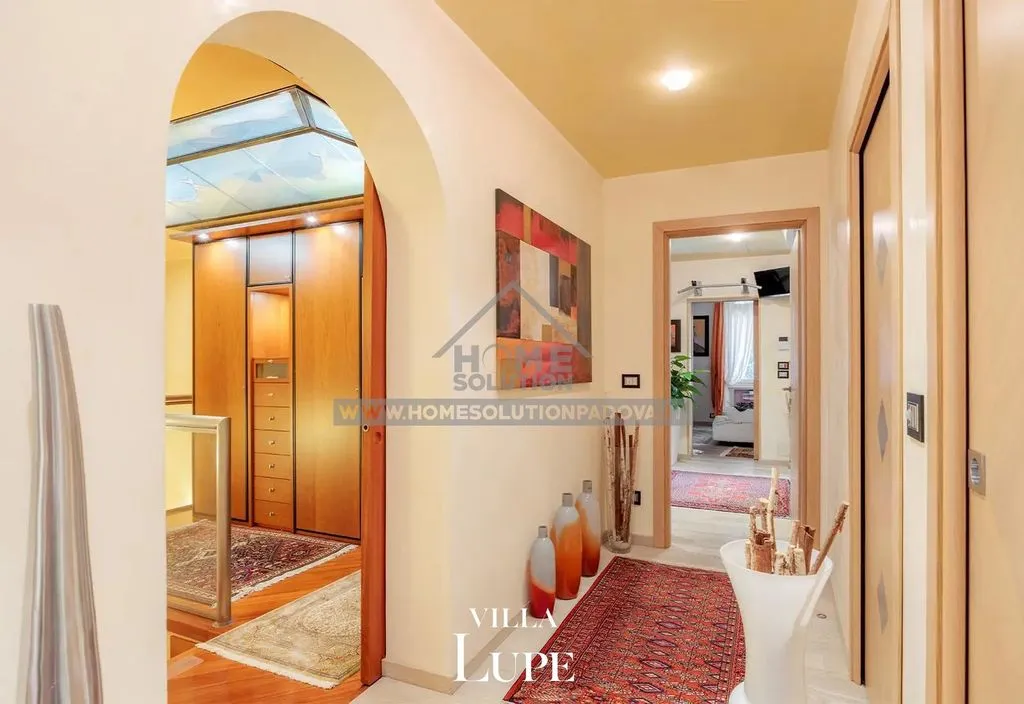 Esik - Luxury Villa with Private Garden in Latium