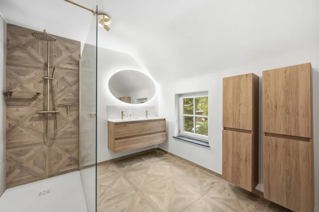 Bagni - Villa with Panoramic Garden in Rotseelaar