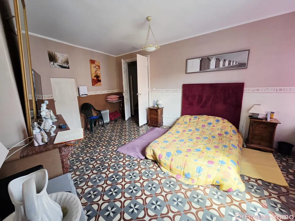 Magamistoad - Spacious House with 5 Bedrooms in Chalon-sur-Saône