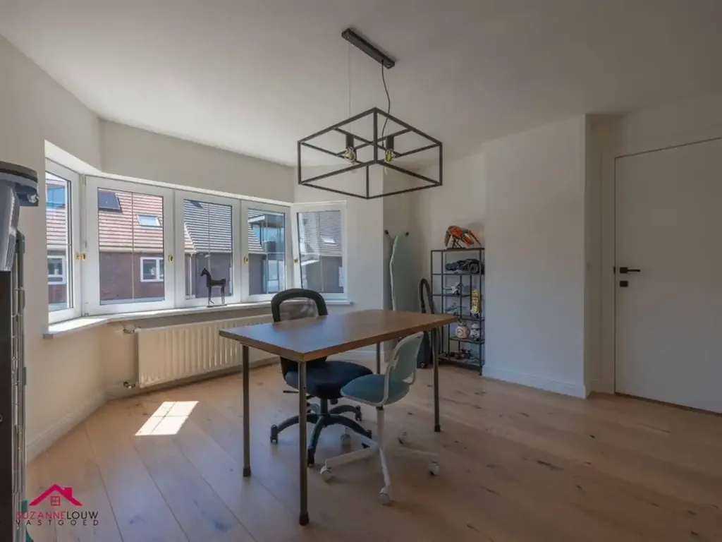 Studio - Modernised House in Central Closed Development