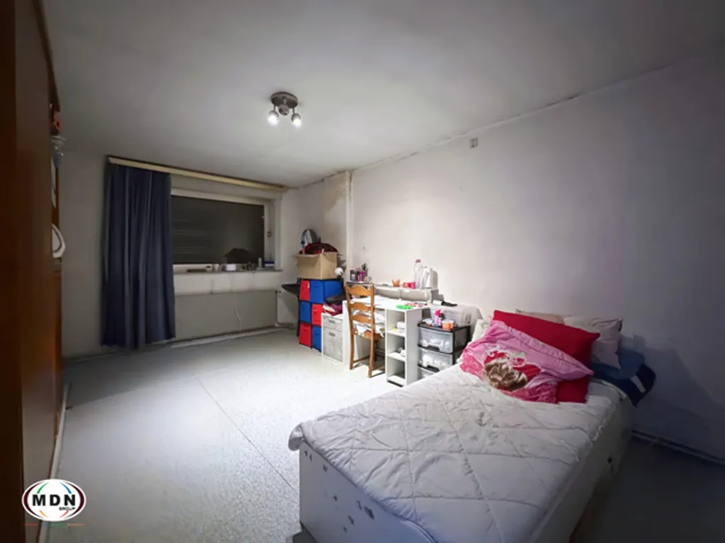 Chambres - Maison Atypique avec Jardin et Terrasse à Boussu