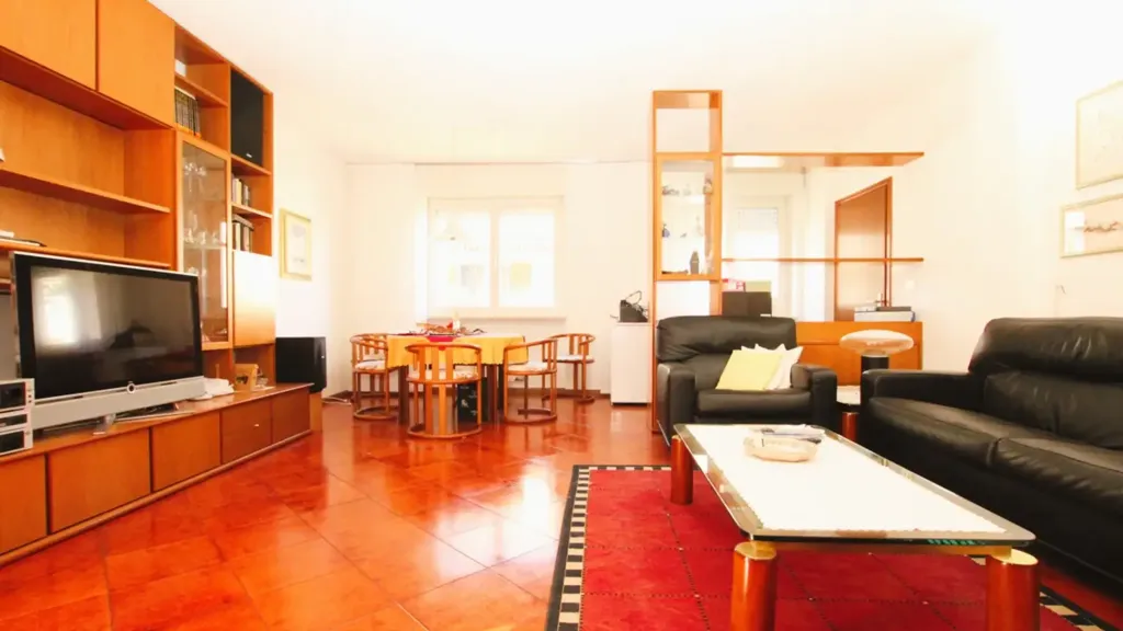 Elutuba - Quadrilocale with Balcony and Terrace in Laives