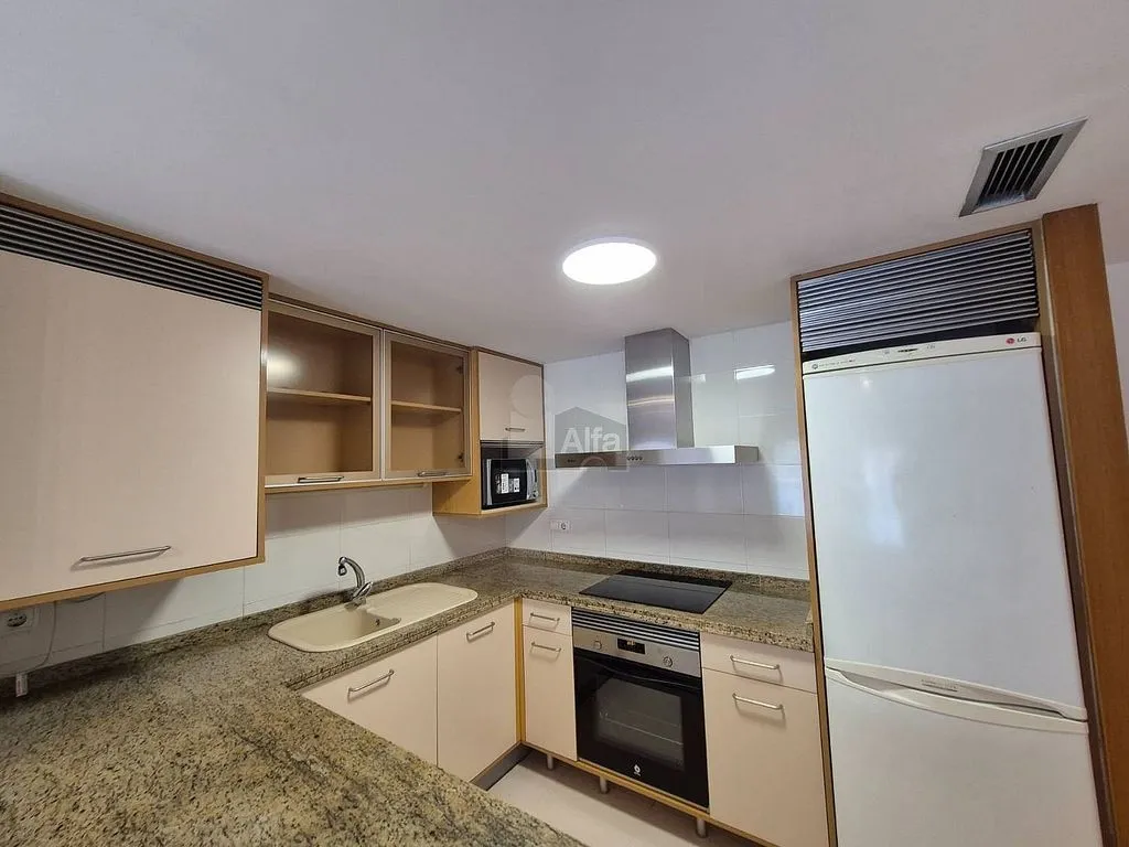 Kitchen - 1-Bed Flat with Garden on Avenida Francia