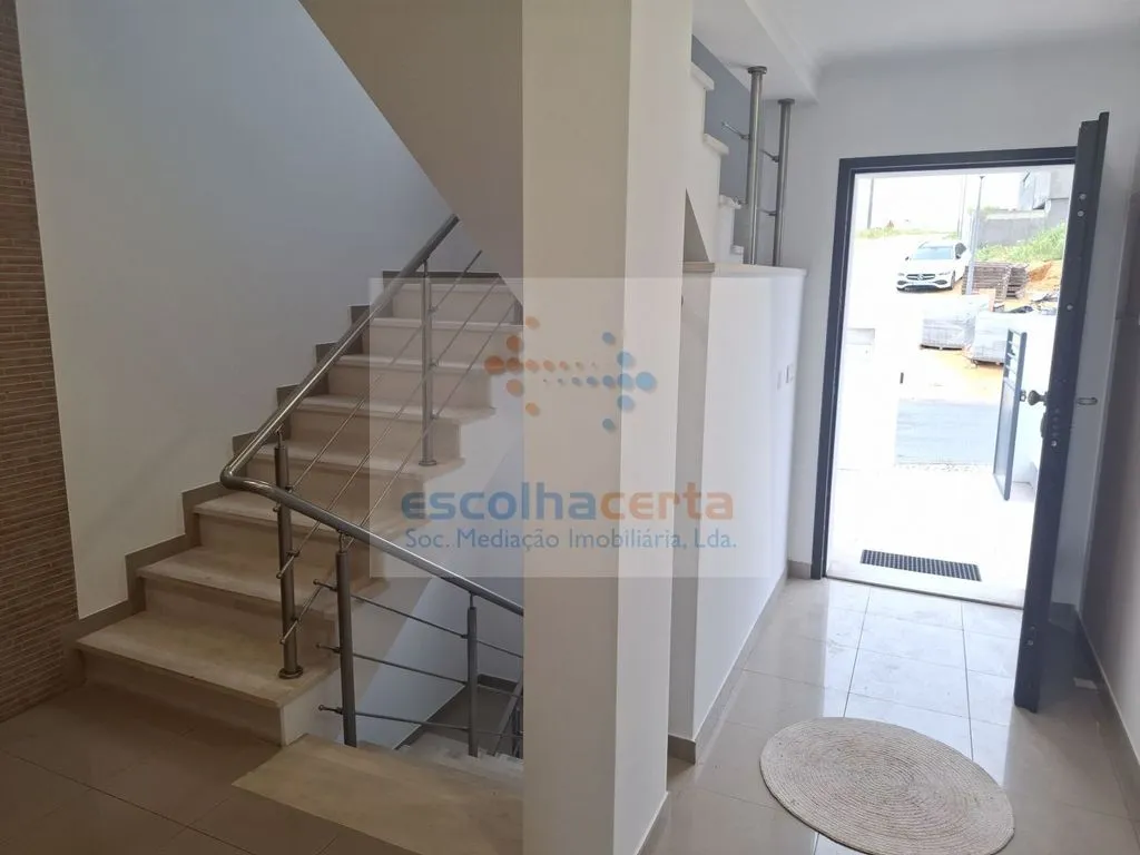 Toad - Luxury House with Garden in Feijó, Almada