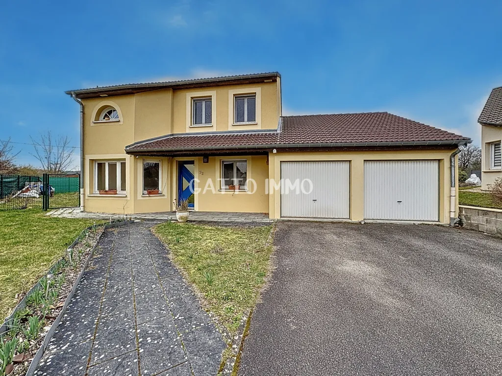 Välivaade - Detached House with Terrace in Chesny