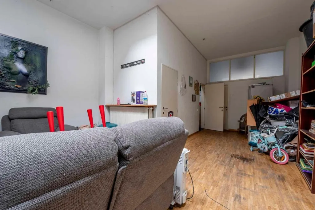 Elutuba - Spacious Five-Bedroom House in Dynamic Area