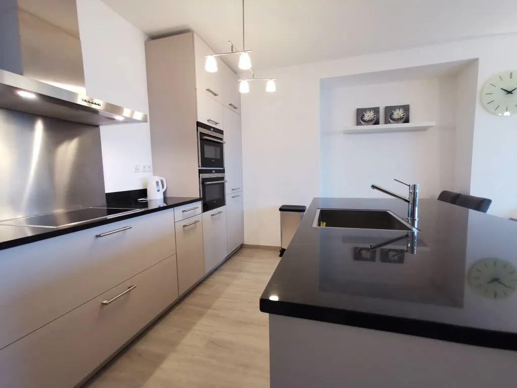 Kitchen - Modern Apartment with Balcony in Rotterdam Centre