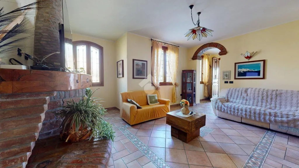 Villa with Private Garden in Cento