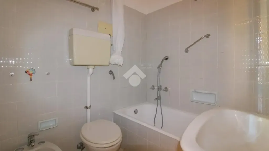Bagni - Studio Apartment with Lake View in Gardone Riviera