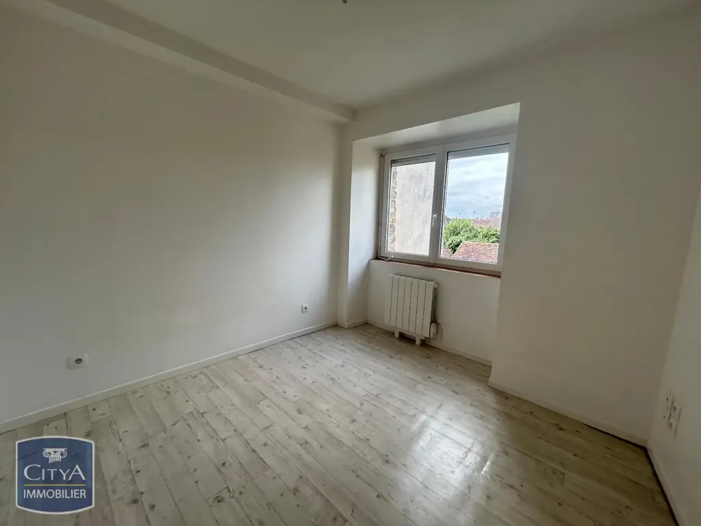 Pièces - Appartement Rénové 4 Pièces à Alençon