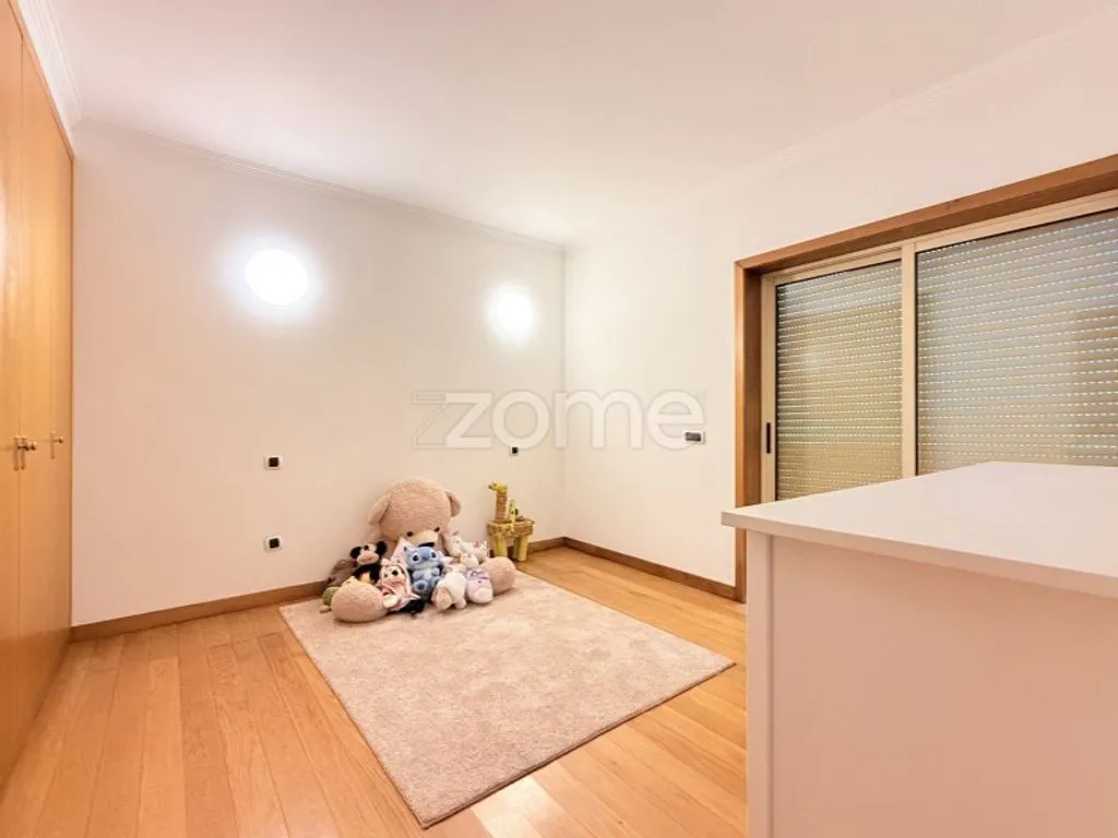 Magamistoad - Luxury House with Garage in Brito, Guimarães