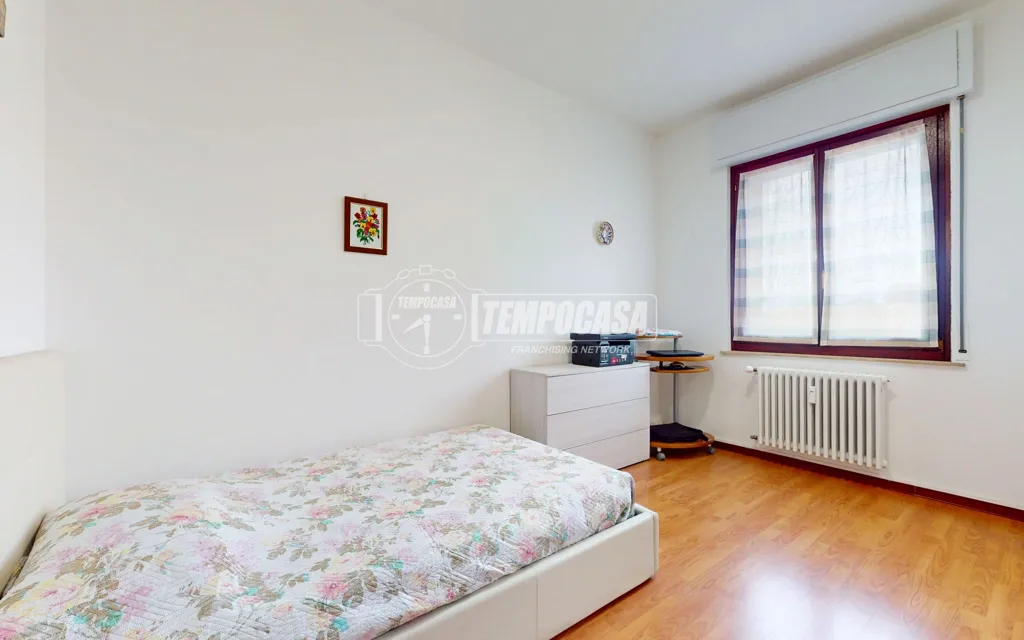 Magamistoad - Modernised Triplex with Balcony in Mantua
