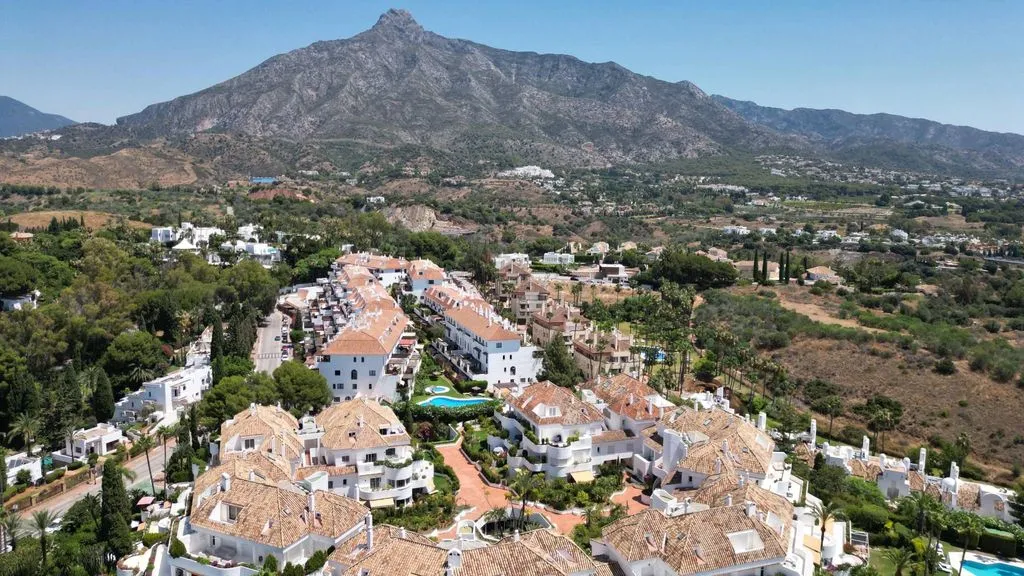 Exterior - Luxury Penthouse with Terraces in Marbella