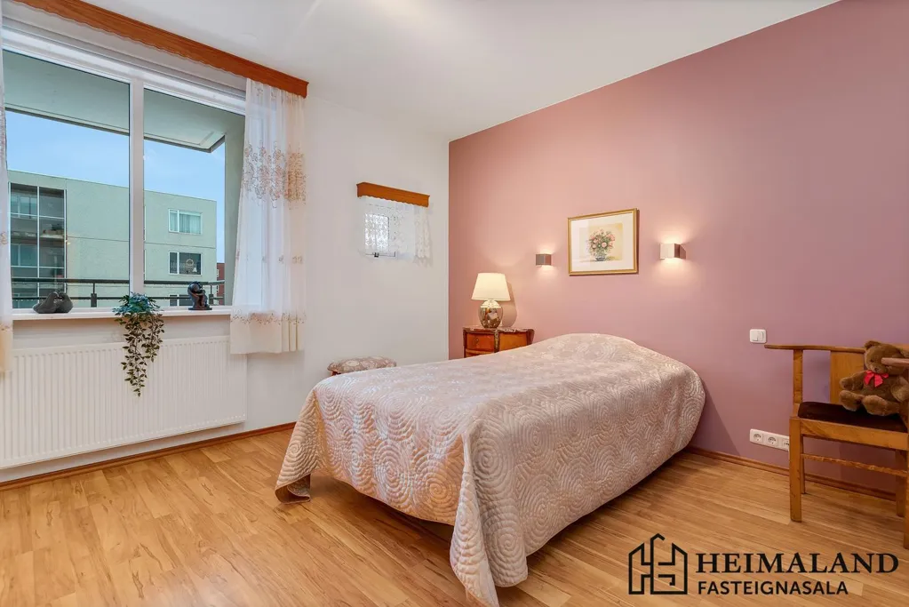 Camere da letto - Spacious 3-Bedroom Apartment with Elevator in Selfoss