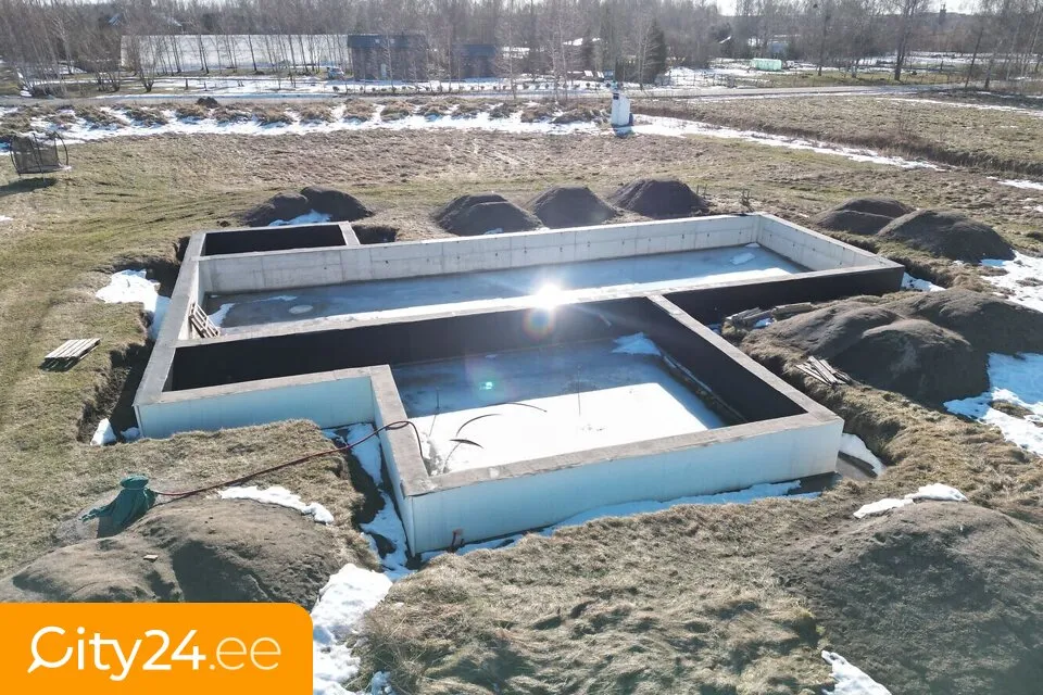 Aed - Maa asukohas Grobiņa