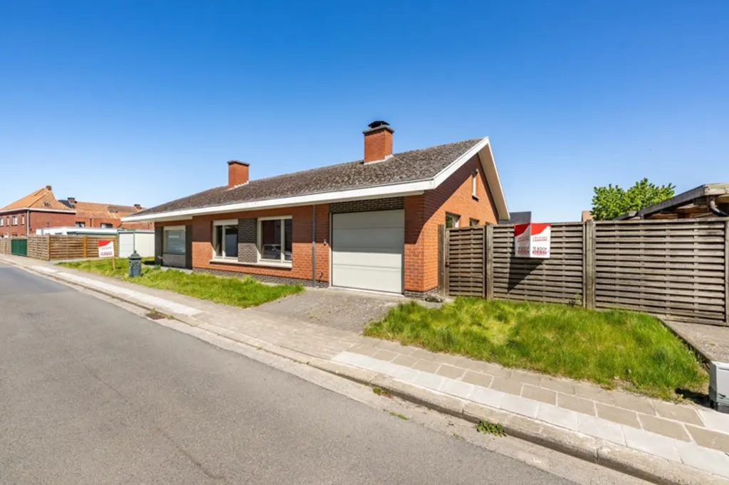 Extérieur - Bungalow à rénover avec jardin à Wakken