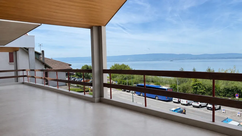 Rõdu - Lakefront Flat with Terrace near Lake Geneva