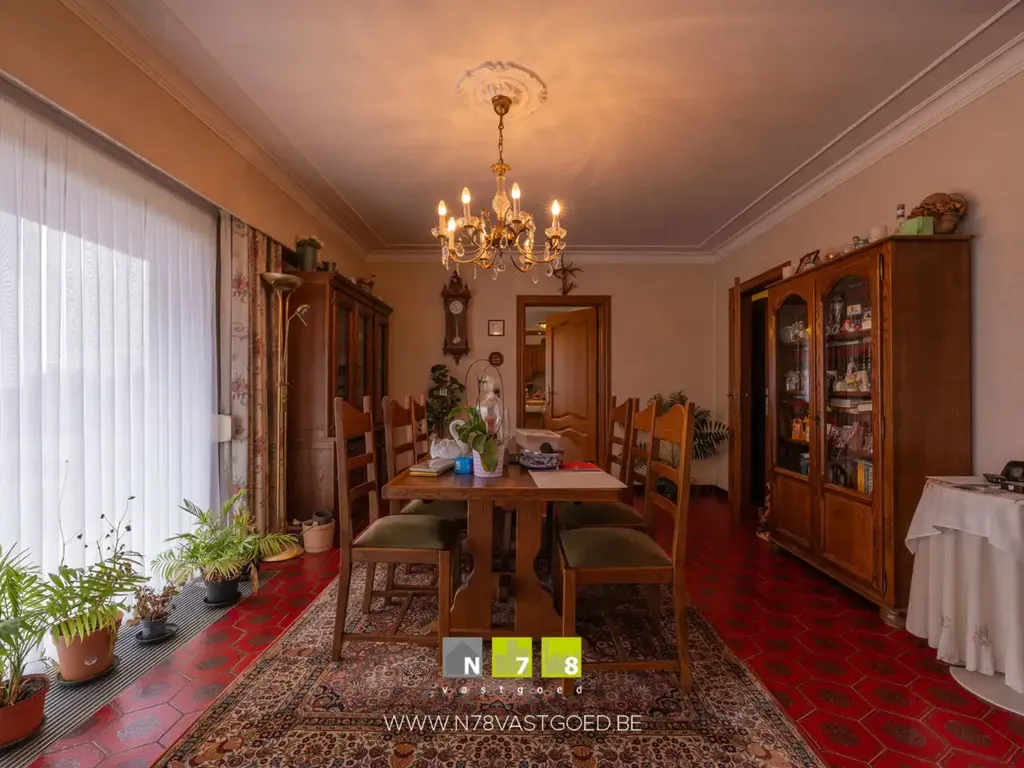 Salle à manger - Villa Indépendante avec Terrasse à Maaseik