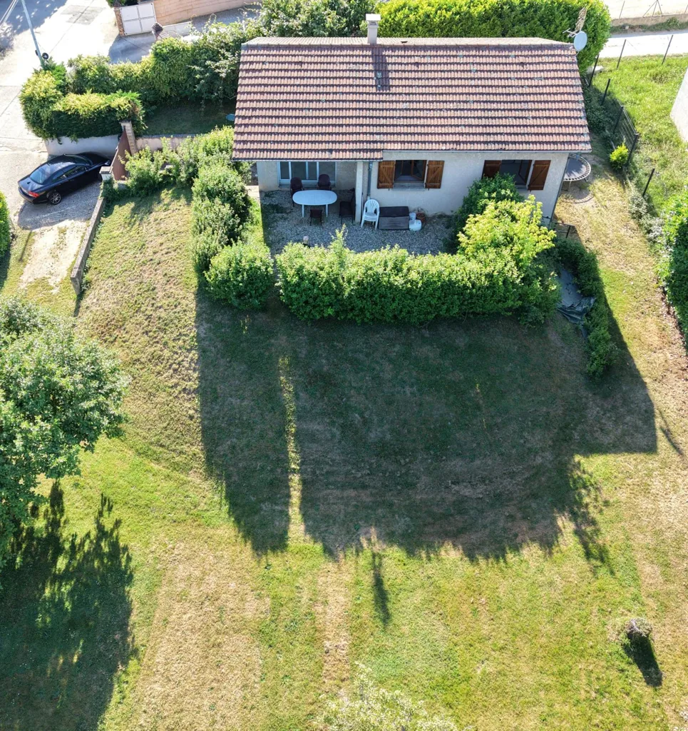 Vista aerea - House with Complete Basement in Grenay