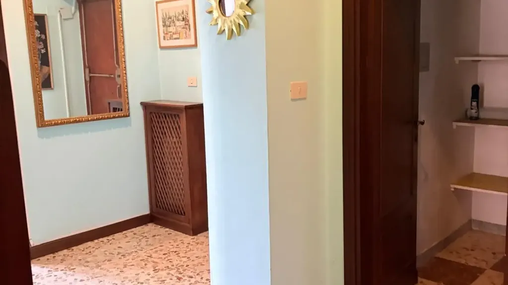 hallway_entrance