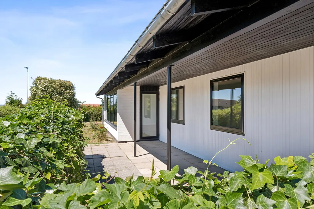 Esterno - Modernised Villa with Terrace in Næstved