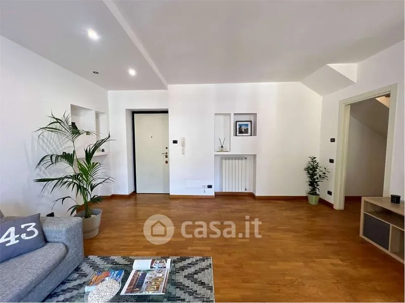 Elutuba - Duplex with Lake View in Laveno-Mombello